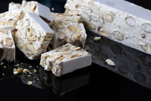 تصویر 2 از نوقای افتخاری تبریز با مغز تازه و طعم اصیل